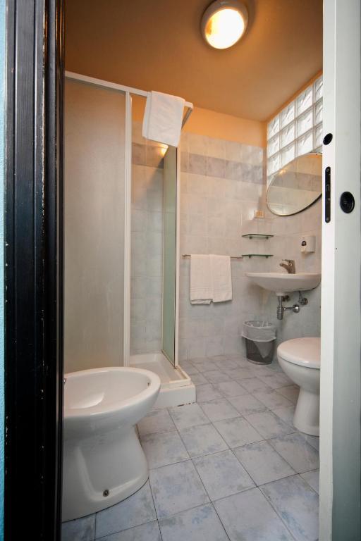 Double Room En-Suite Bathroom