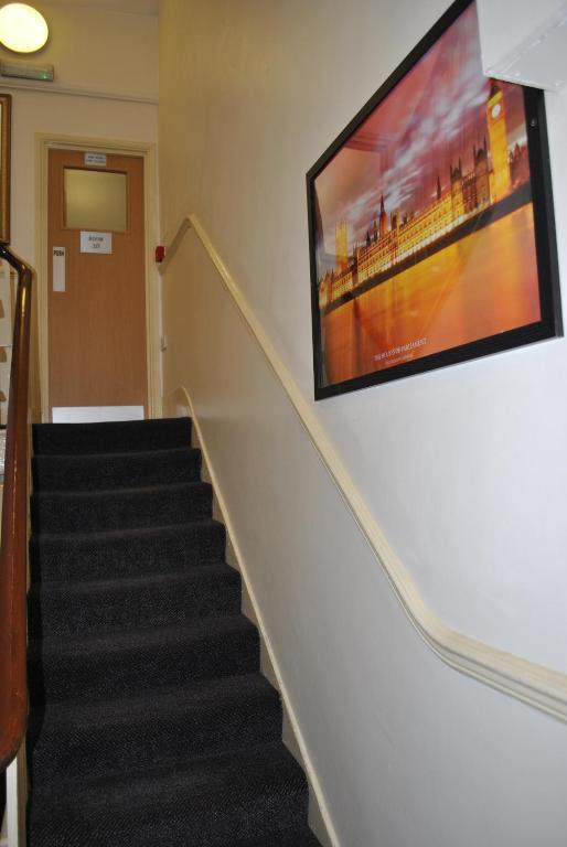 Single Room with private toilet and shower,700656676:JPEG