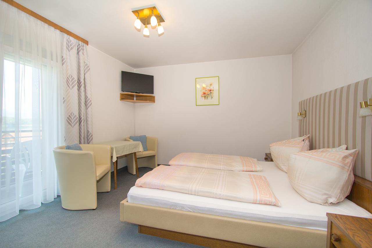 Doppelzimmer mit Balkon