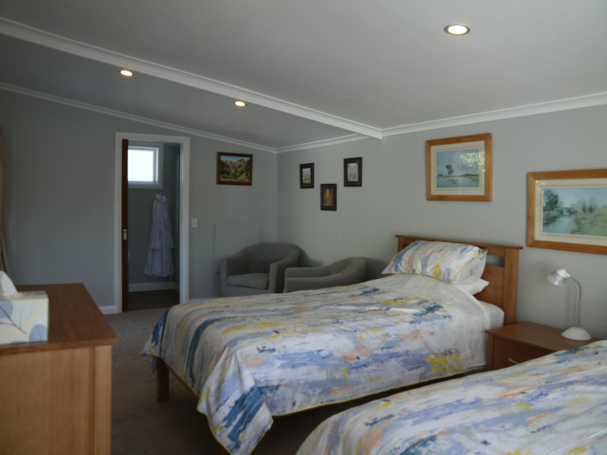 Deluxe Twin Room 4