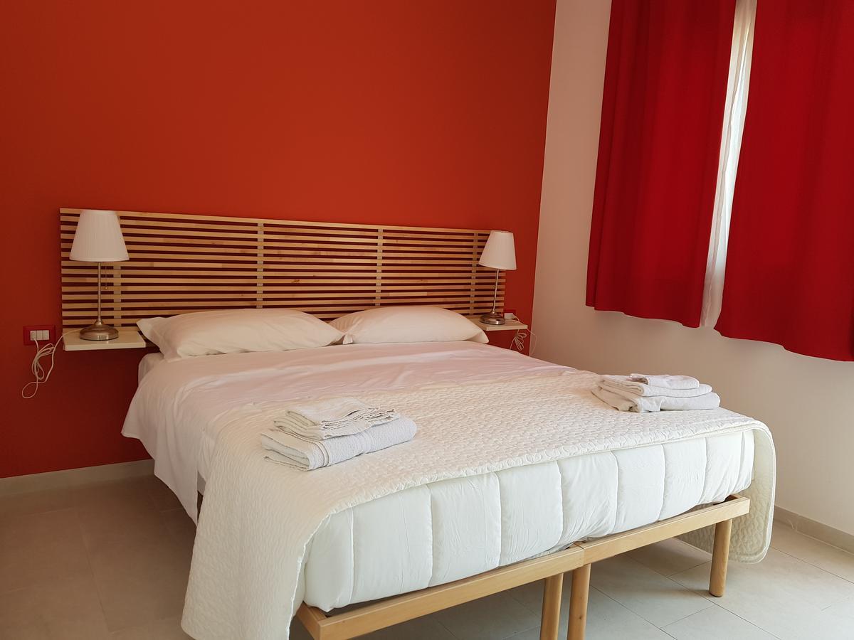 Chambre Double ou Lits Jumeaux - Vue sur Piscine