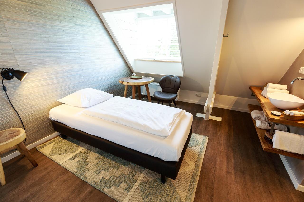 Deluxe Single Room