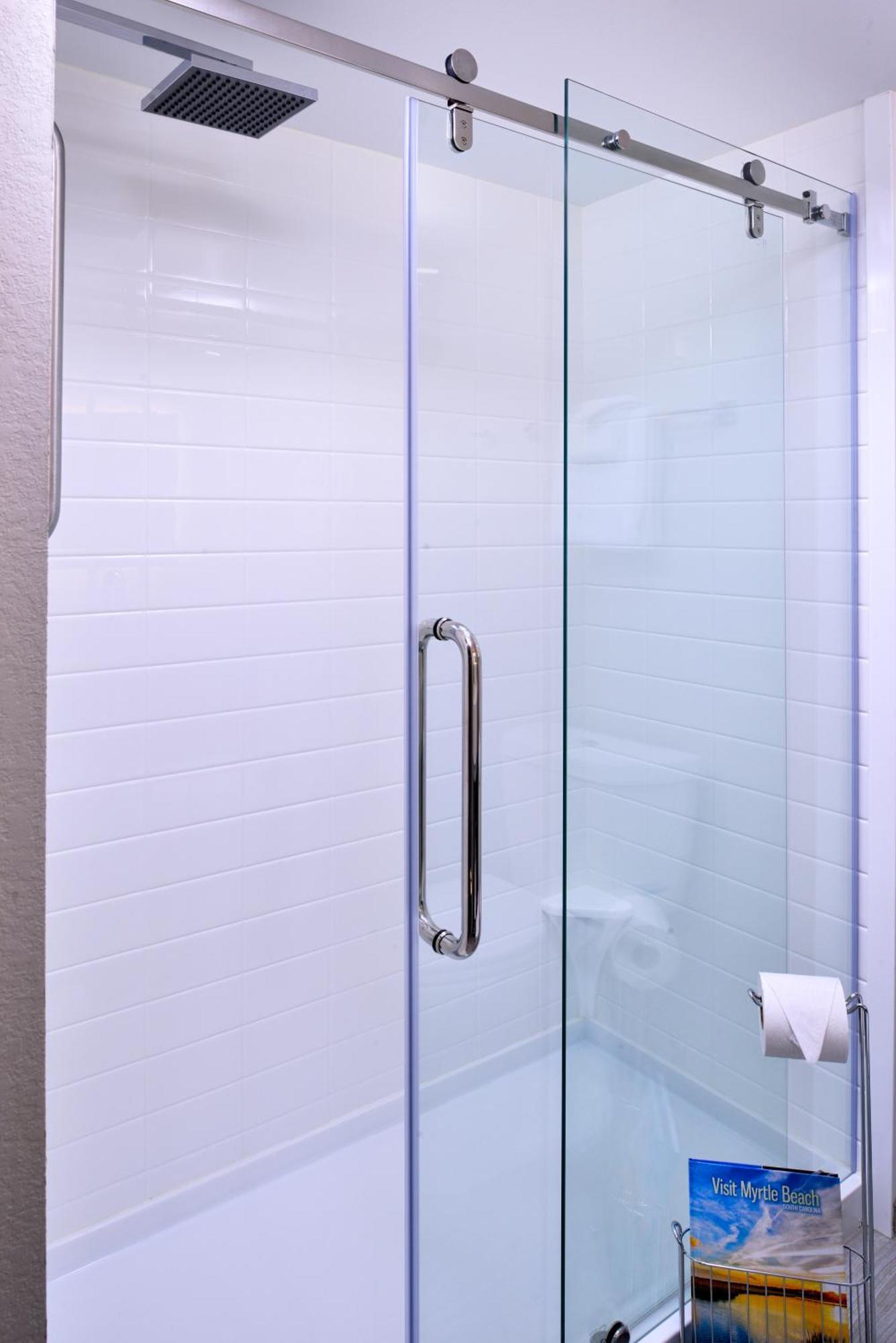 Quarto com 2 Camas Queen-size de Frente para o Mar
