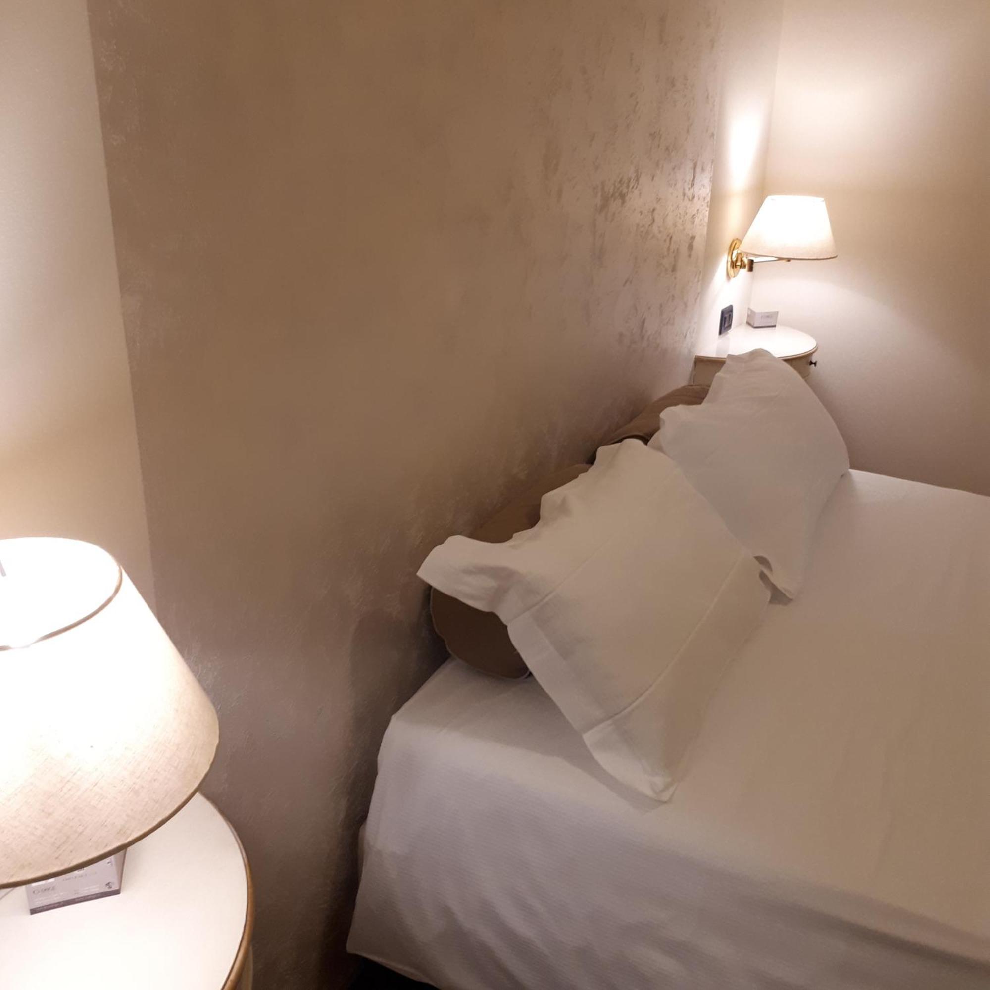 Double Room,698968968:JPEG