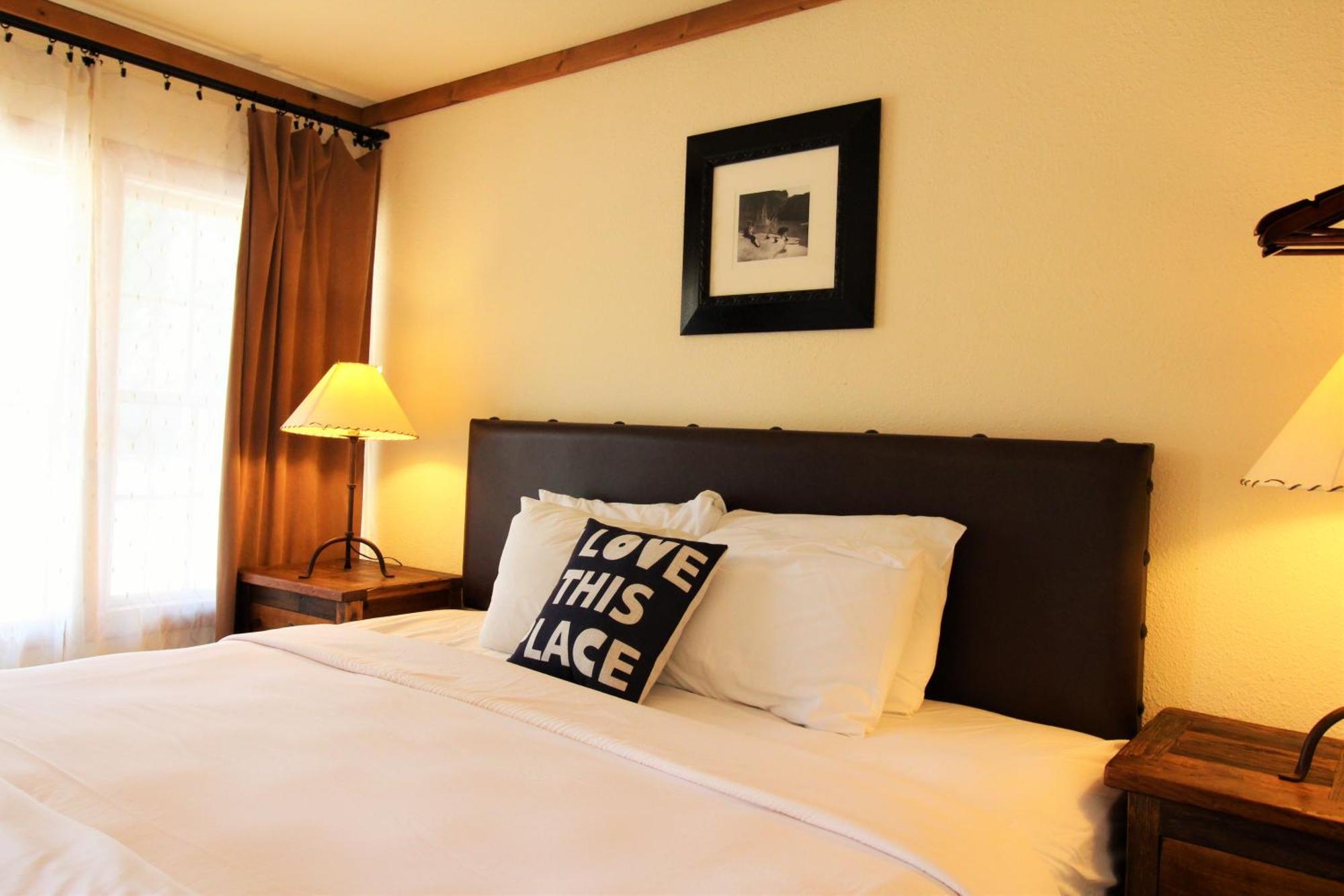 Standard King Room,706489648:JPEG