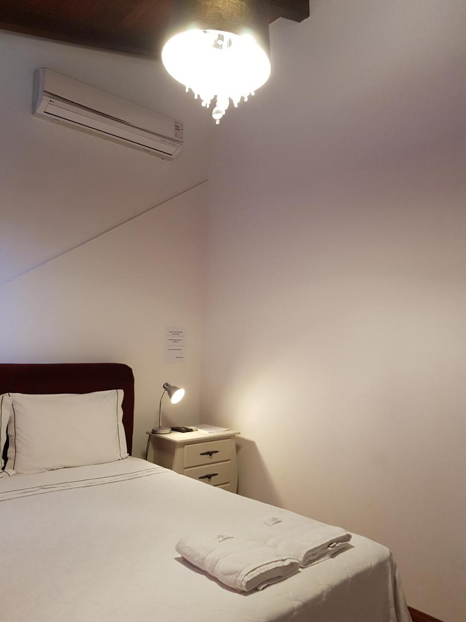Deluxe Queen Suite