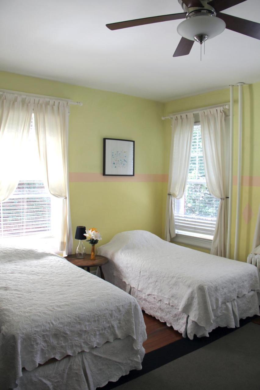 Standard Triple Room Shared Bath