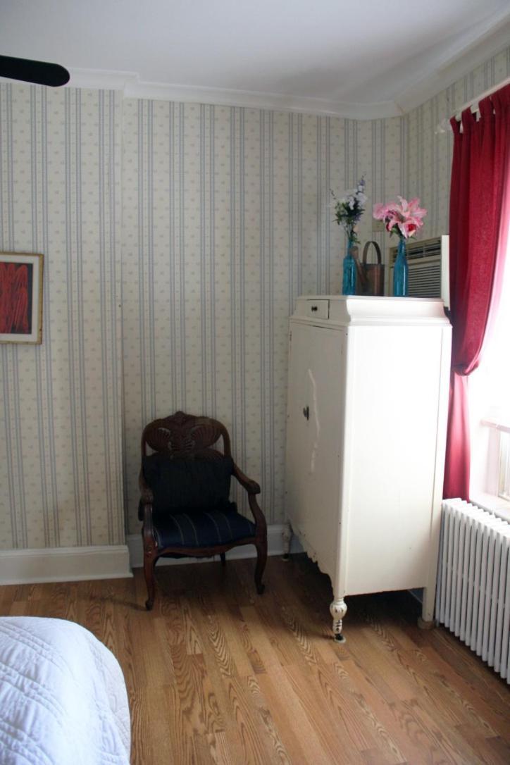 Deluxe Double Room Shared Bath