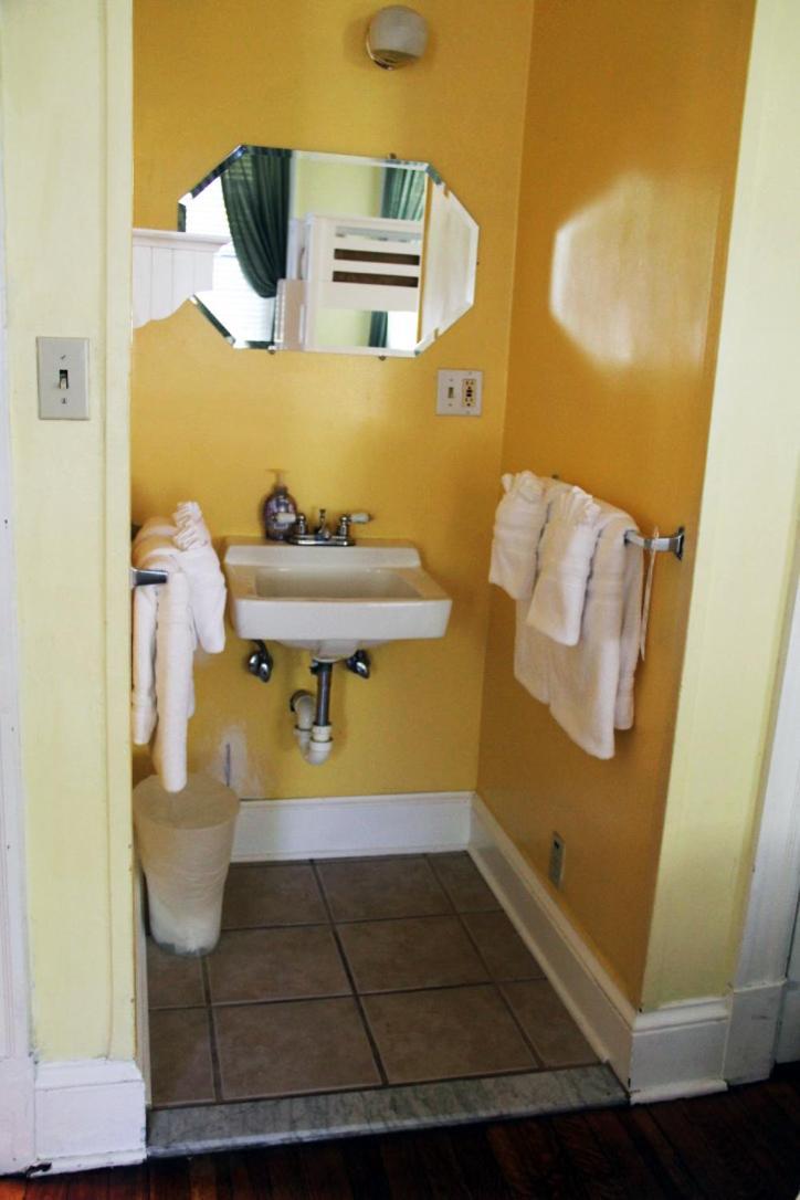 Deluxe Triple Room Shared Bath