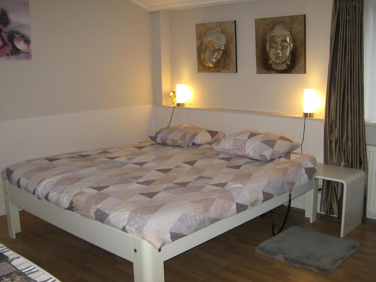 Deluxe Double Room,749737070:JPEG