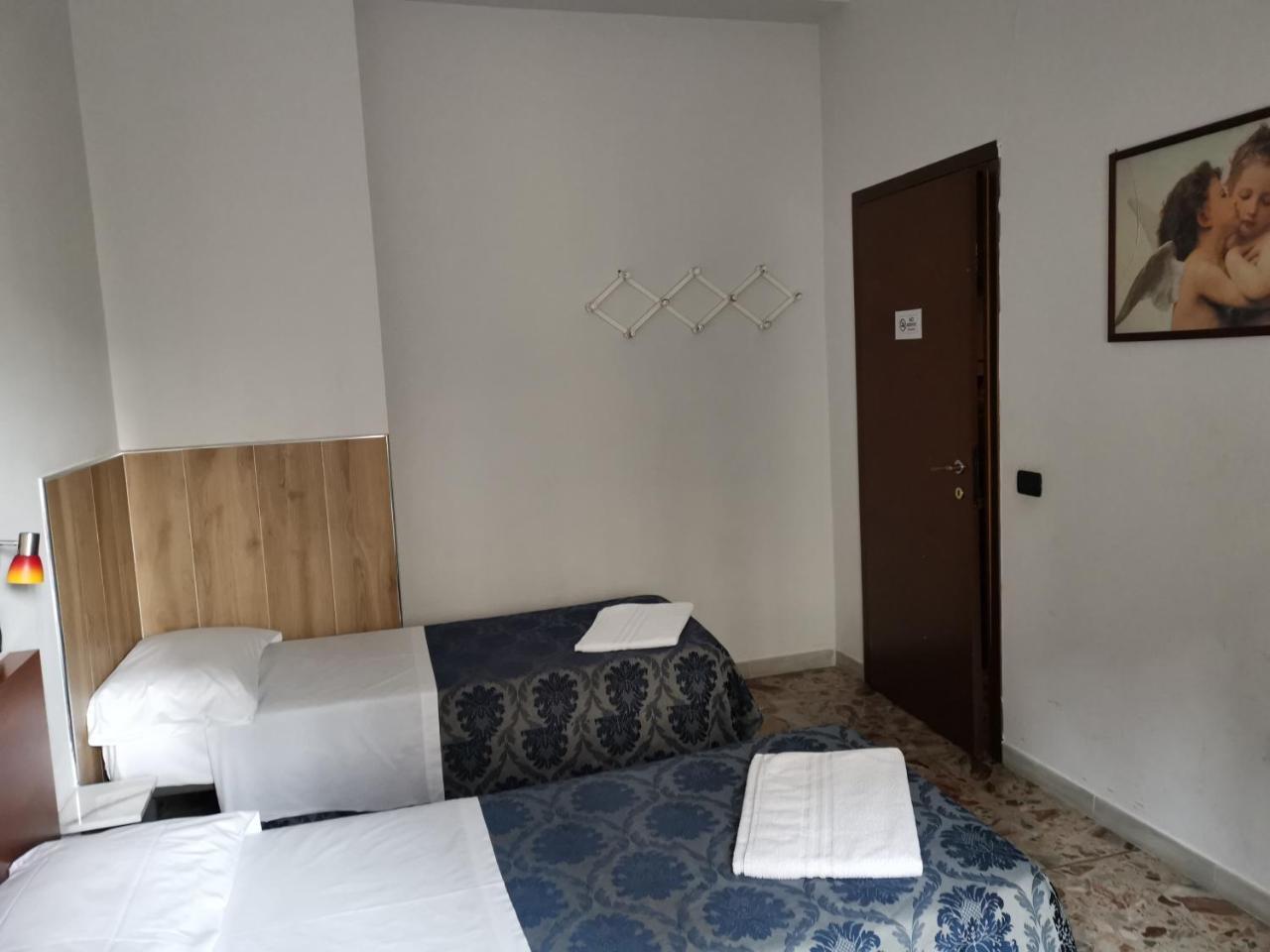 Triple Room with Shared Bathroom