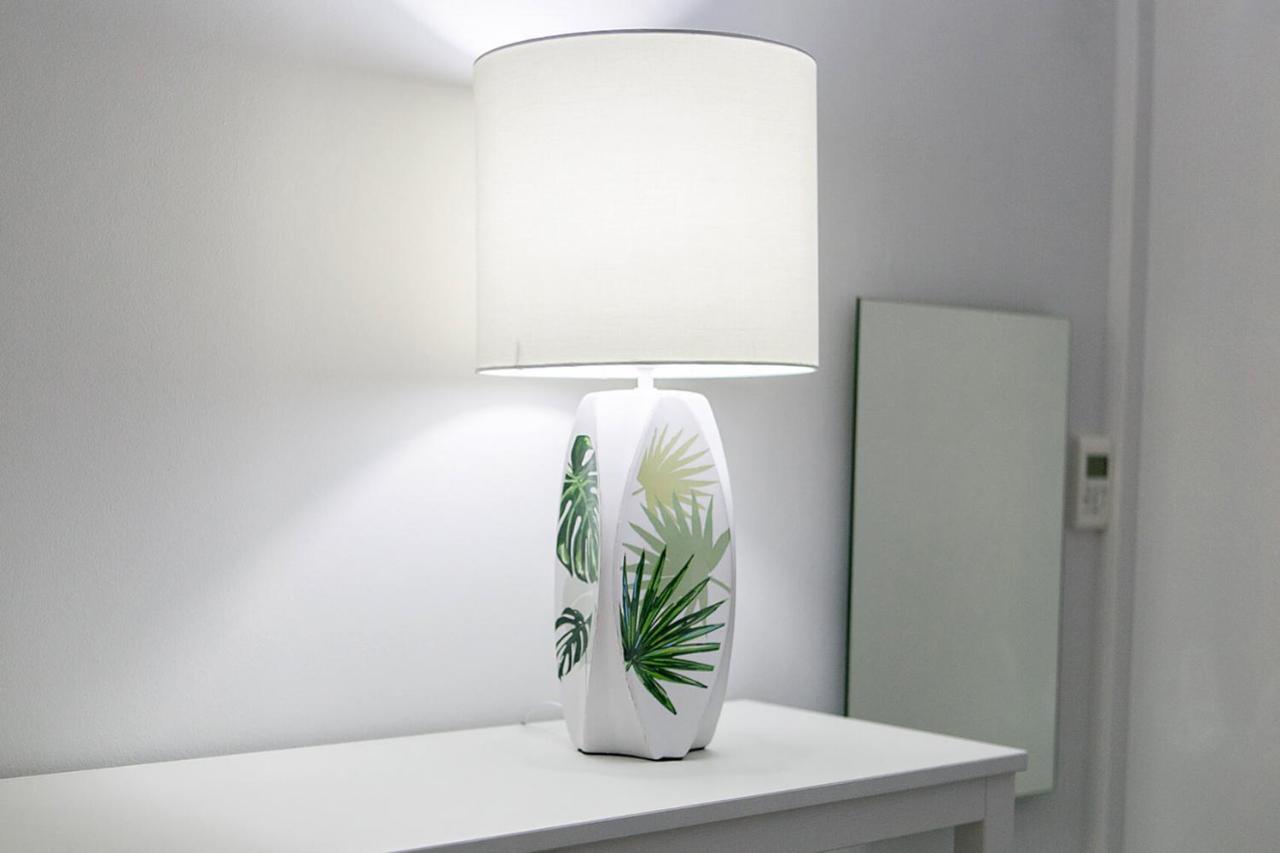 Interior Single Room with Shared Bathroom,766781755:JPEG