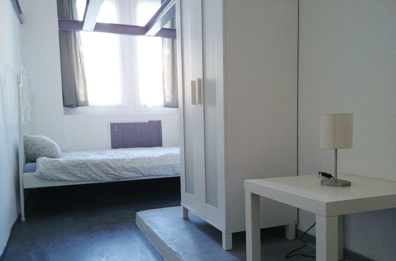 Quarto Duplo Standard com Casa de Banho Partilhada