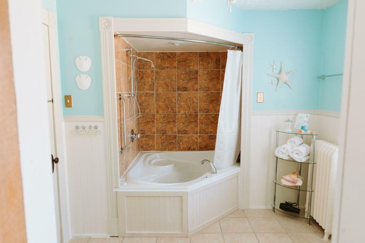 King Room Spa Bath