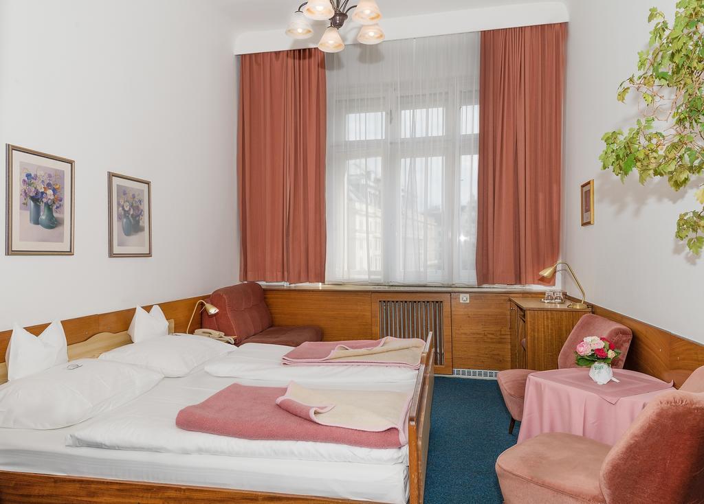 Classic Double Room,824238146:JPEG