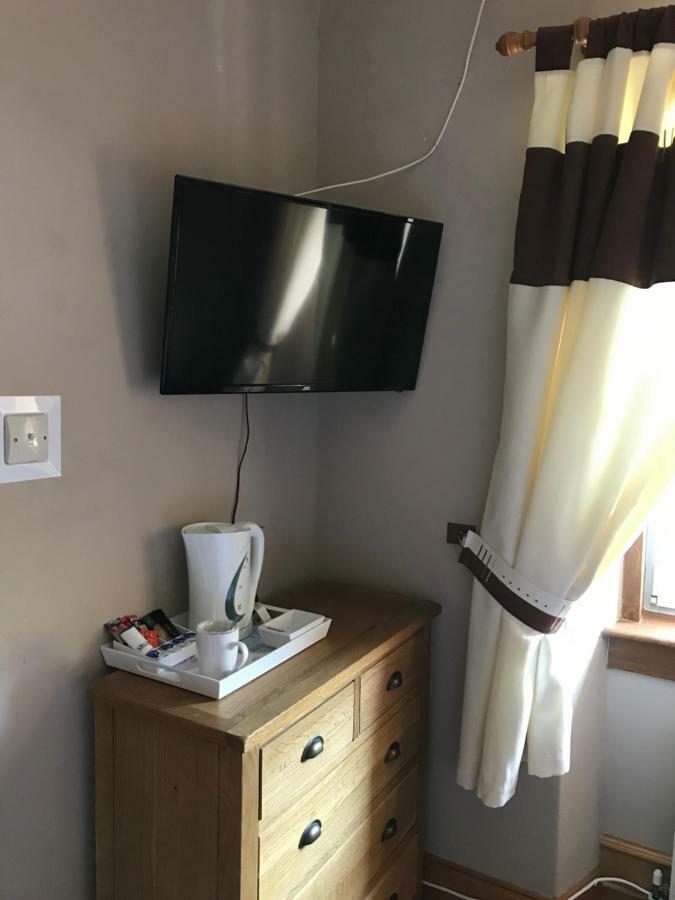 Single Room with Private Bathroom,799056642:JPEG