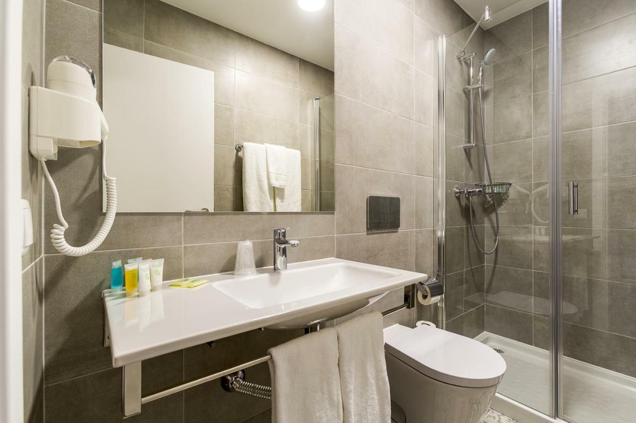 Double Room,856021361:JPEG