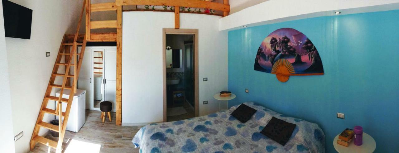Triple Room Private Bathroom