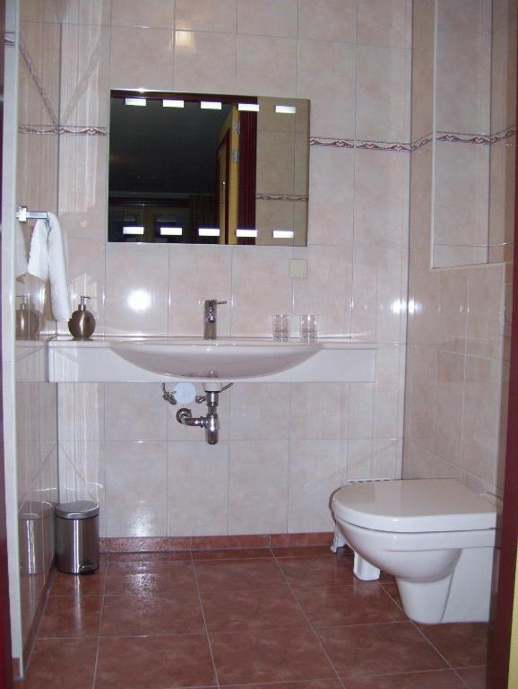 Standard Twin Room,1580489783:JPEG