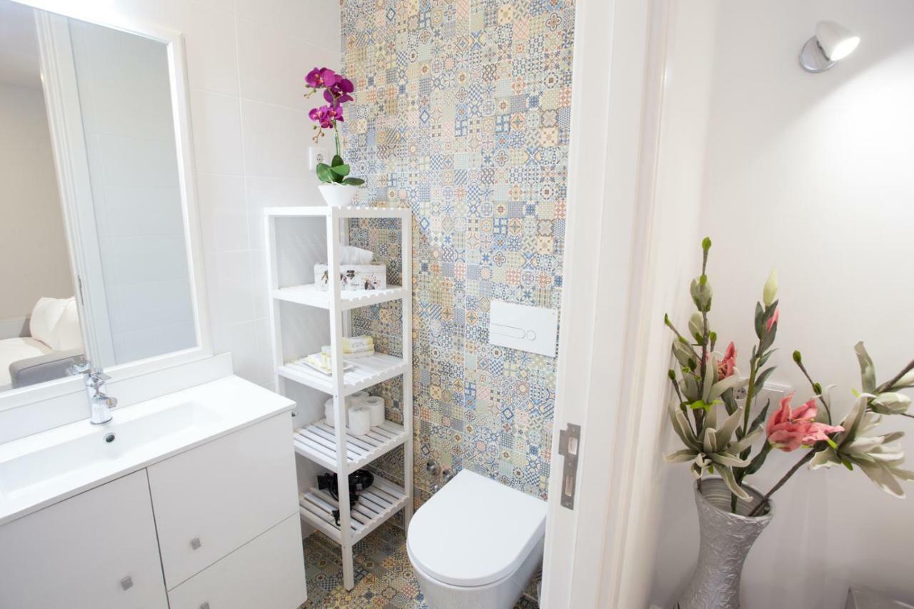 Double Room with Private Bathroom,882896548:JPEG