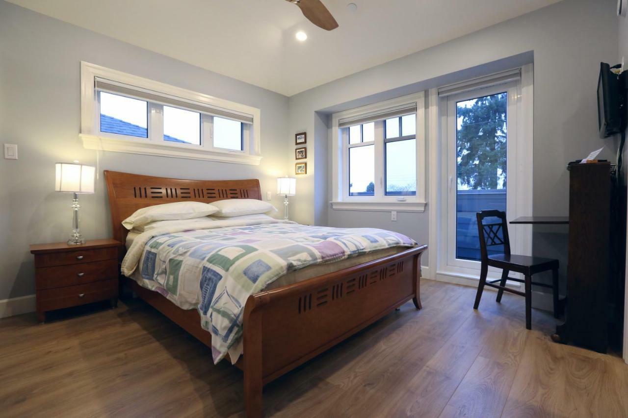 Queen Room with Balcony