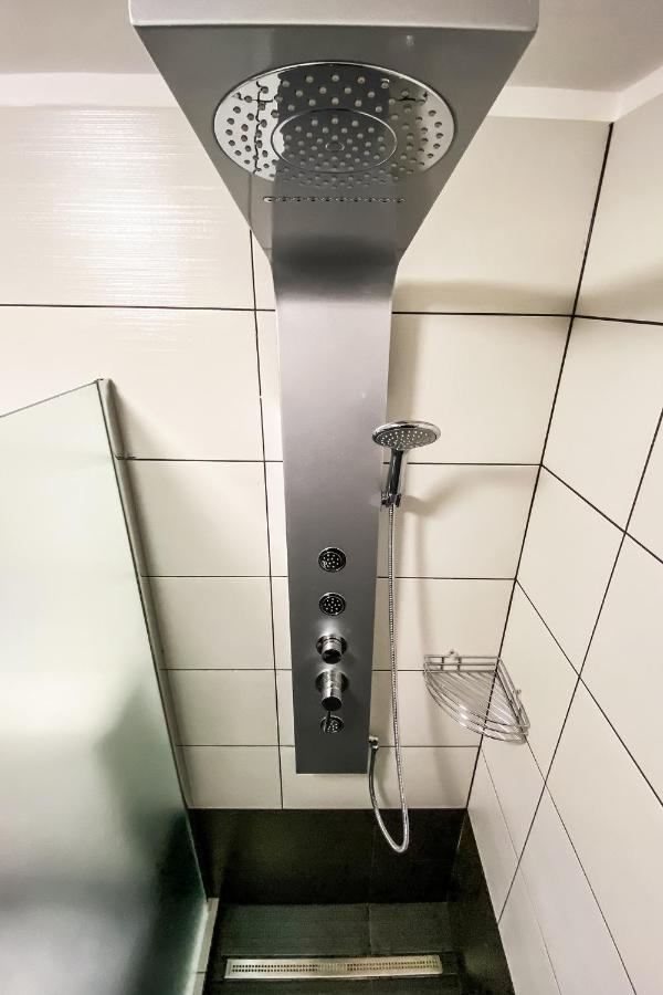 Doppel-/Zweibettzimmer mit eigenem Bad