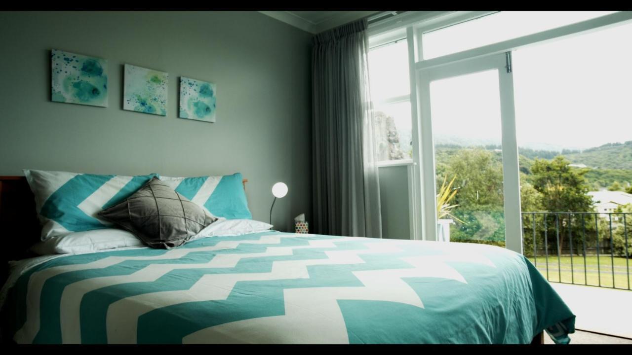 Deluxe Queen Room 2
