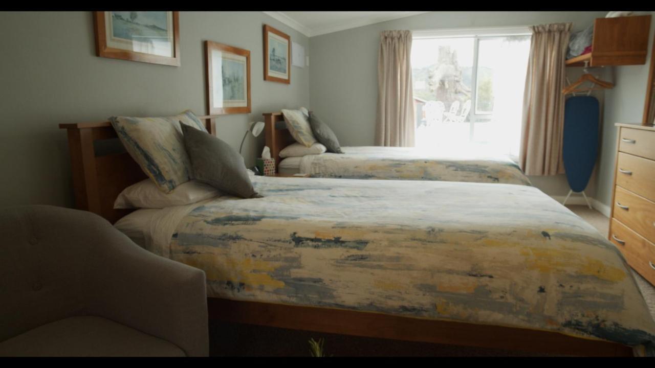 Deluxe Twin Room 4