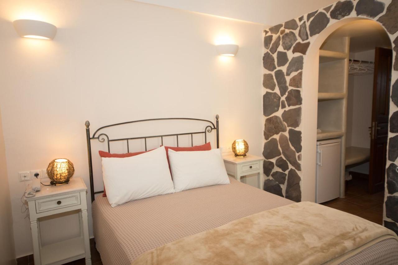 Small Double Room without Balcοny