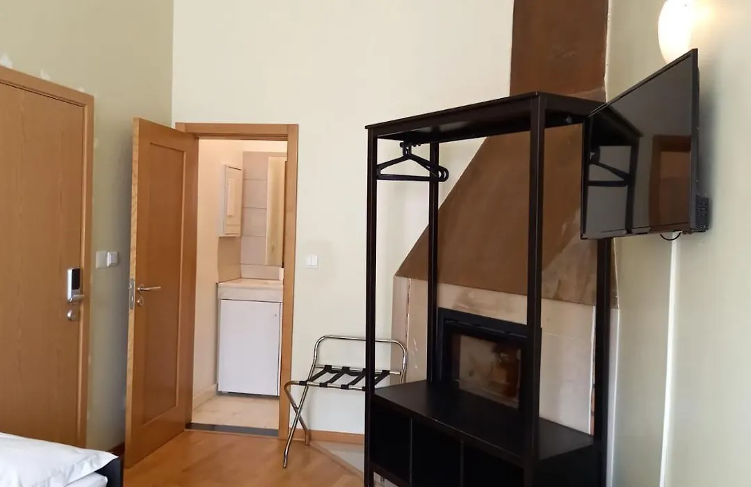 Fado Bed & Breakfast - Santos-1