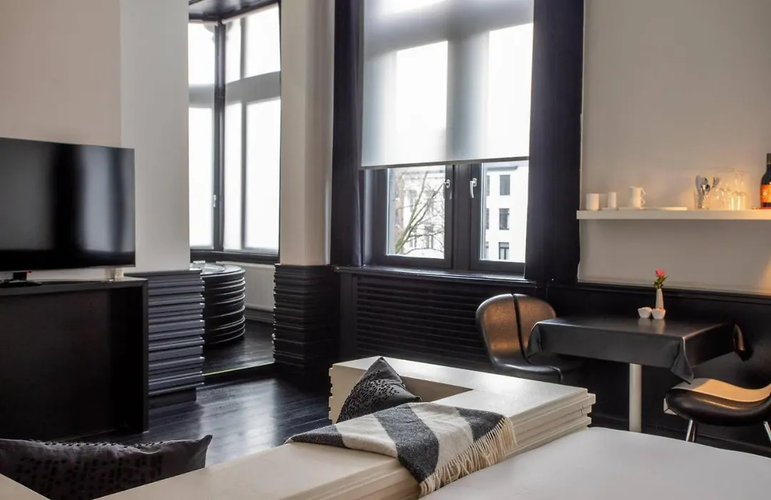 B&B Suites Feek-1