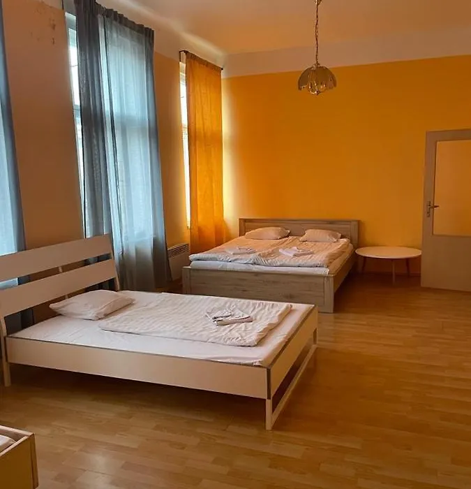 Hotel Praha Club Bed & Breakfast-1