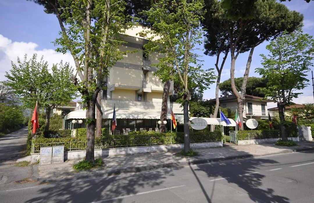 Hotel Airone-1