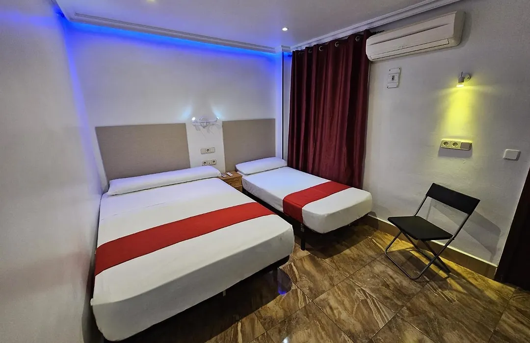 Hostal Las Vegas-1