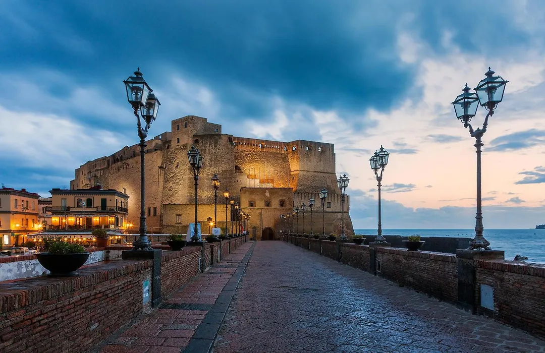 Piazza Bovio 22-1