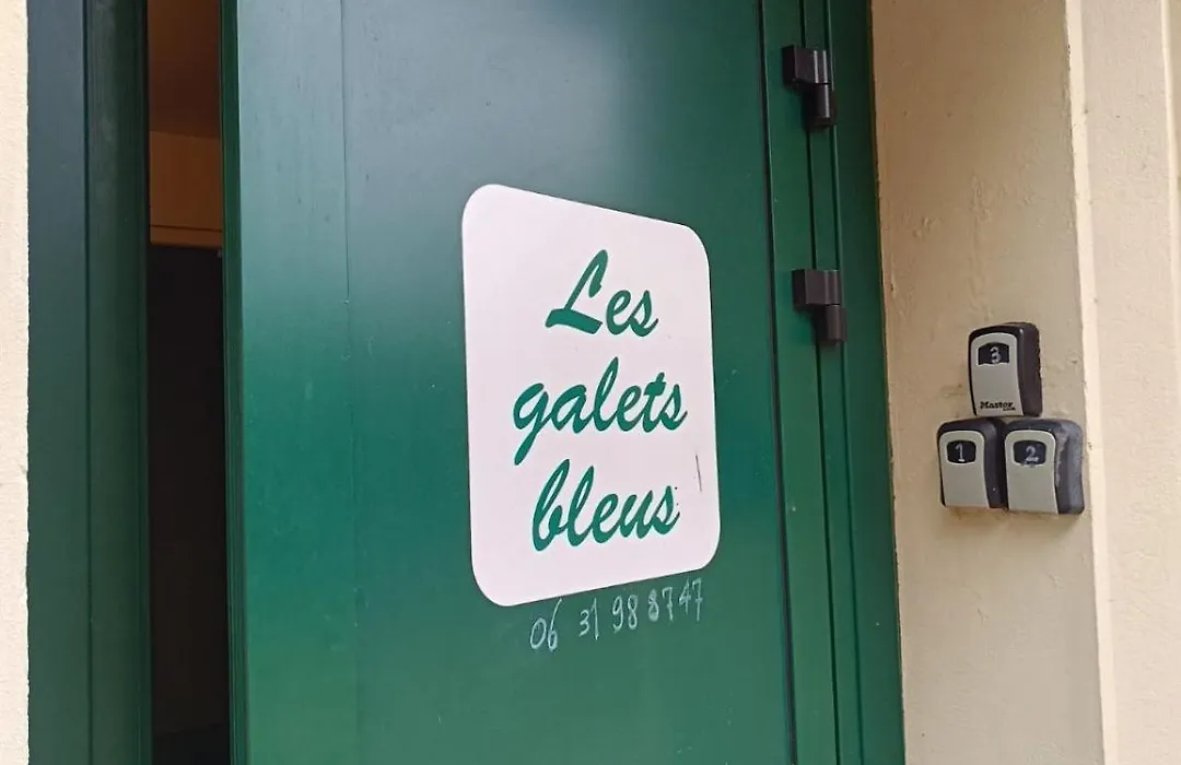 Les Galets Bleus-1