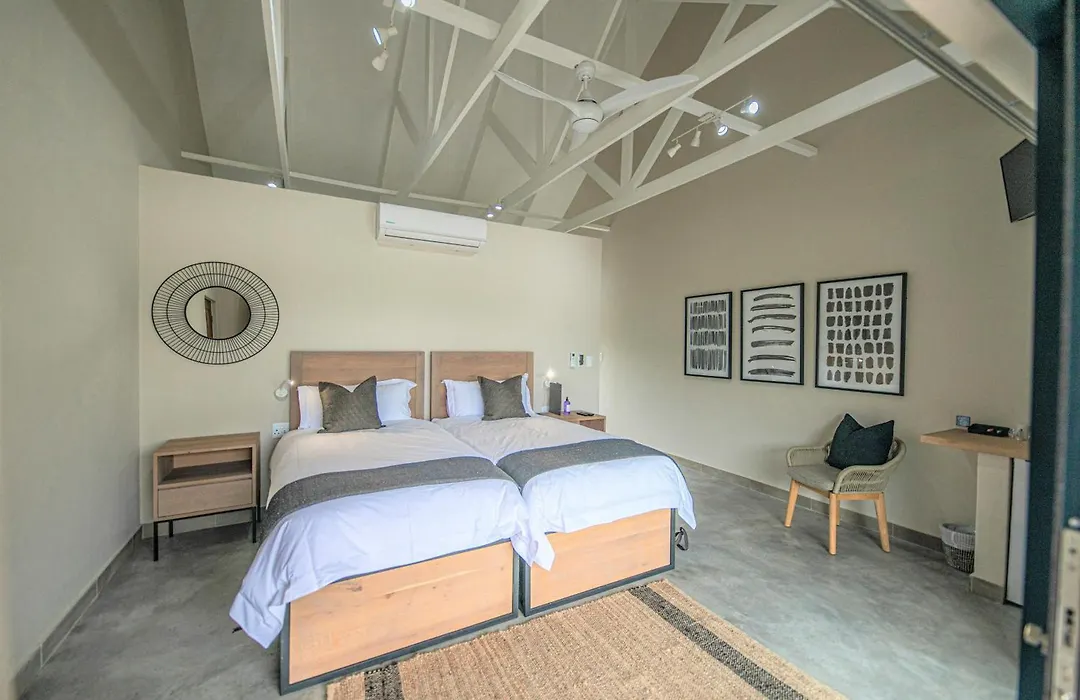 Little Kubu Lodge-1