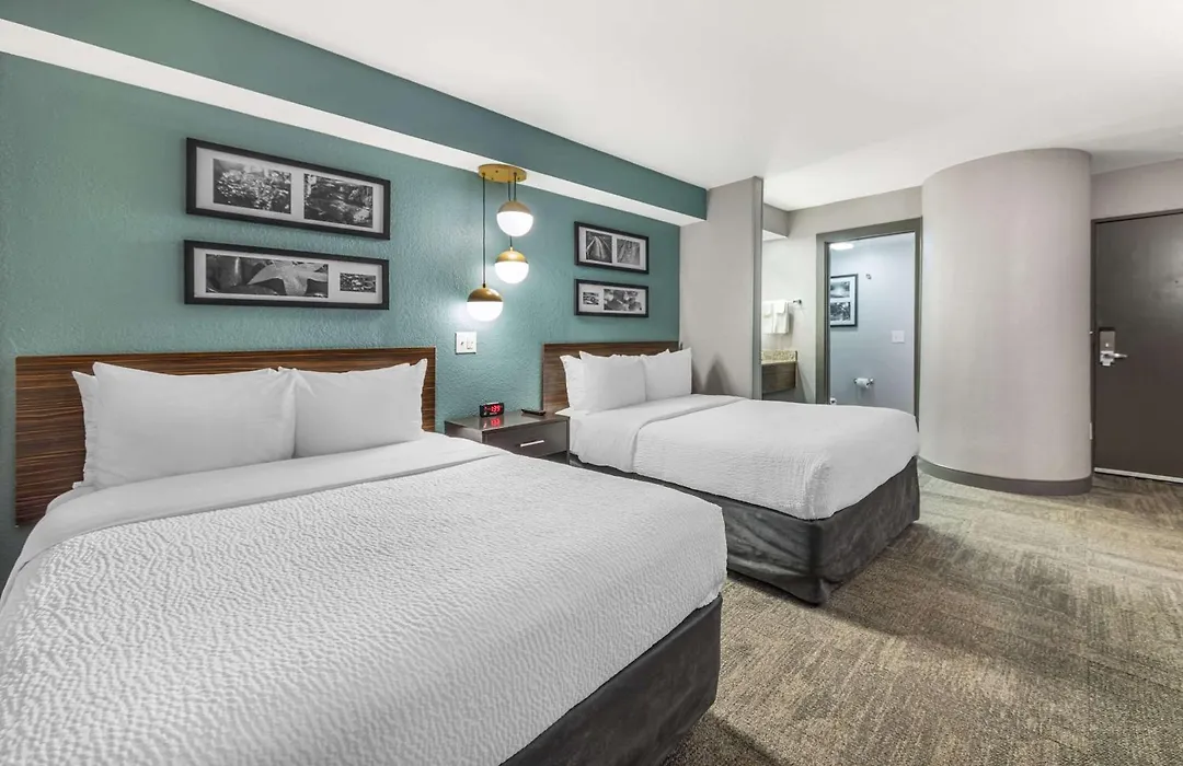 Sleep Inn Miami Airport-1