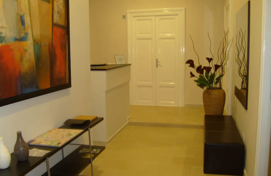 Inncentral Guesthouse-1