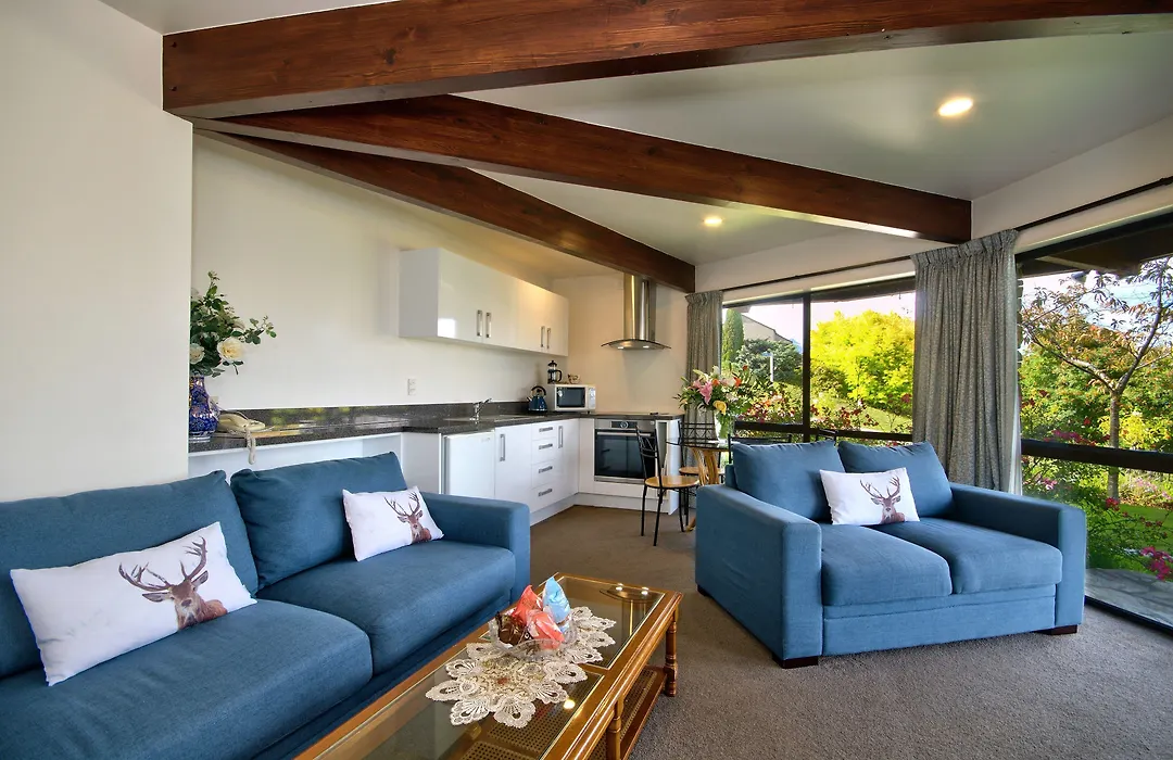 Balmoral Lodge-1