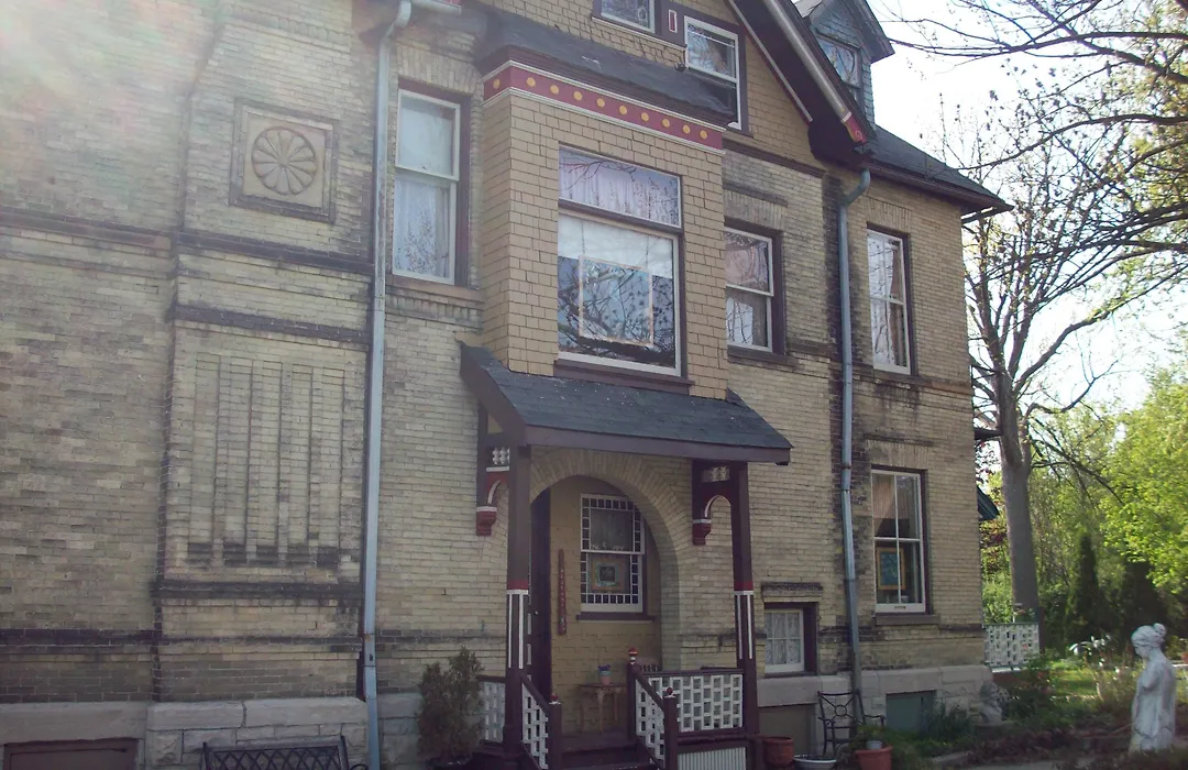 Manderley Bed & Breakfast Inn-1
