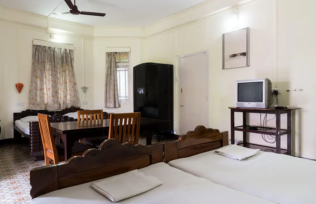Bentleys Hotel-1