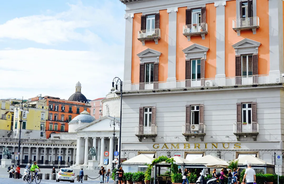 Relais Piazza Del Plebiscito B&B-1
