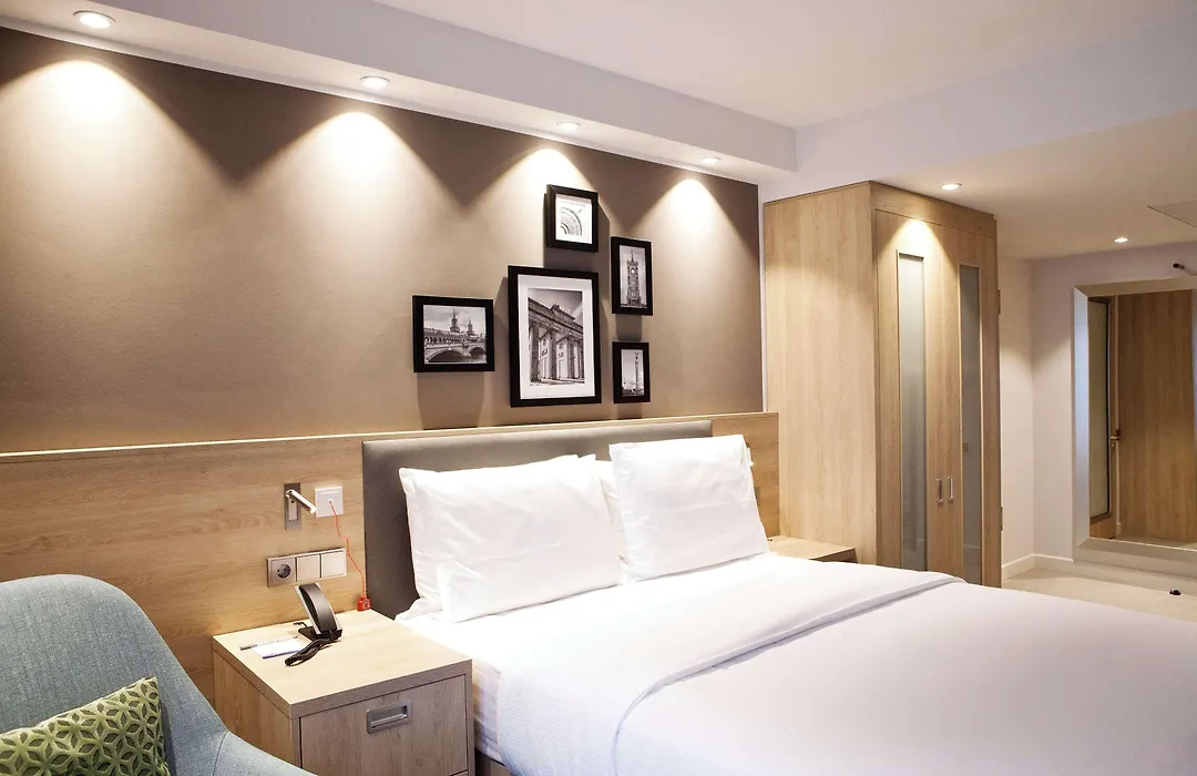 Hampton By Hilton Berlin City East Side Gallery-1