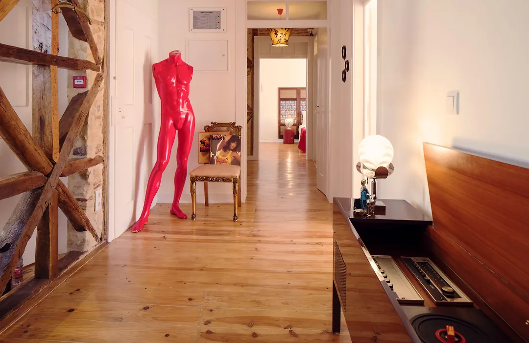 Lisbon Calling Rooms & Studio-1