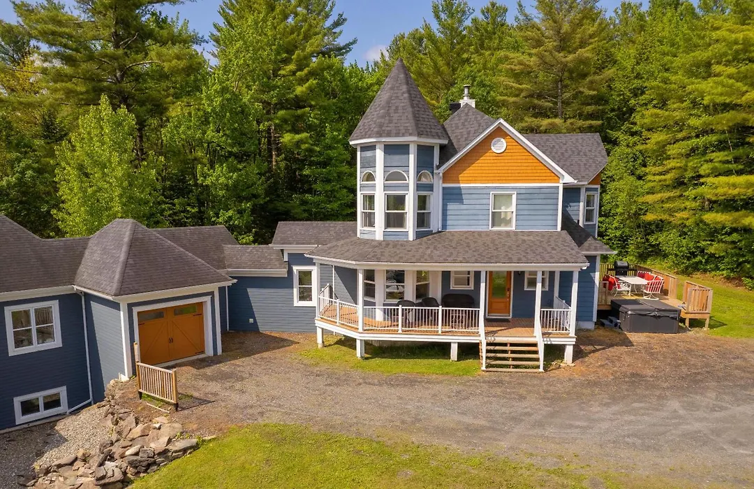 Au Sommet Du Lac Magog-1