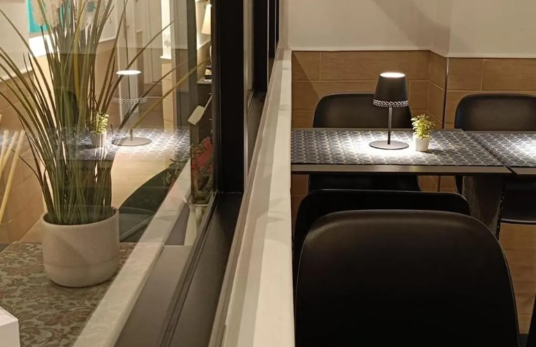 H22 Hotel-1