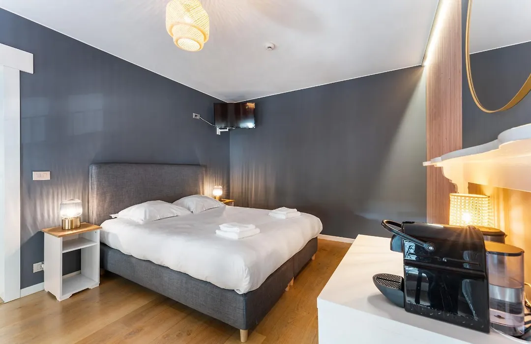 Lake Suites-1