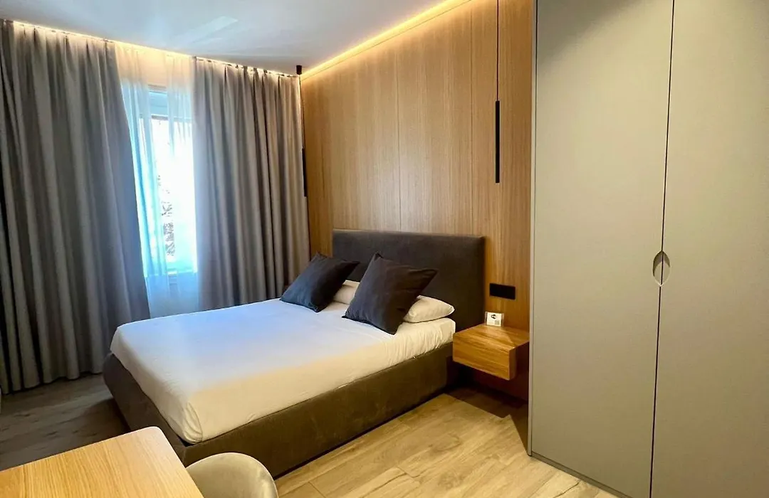 La Chambre Milano-1
