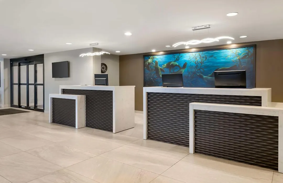Best Western Plus Agate Beach Inn-1